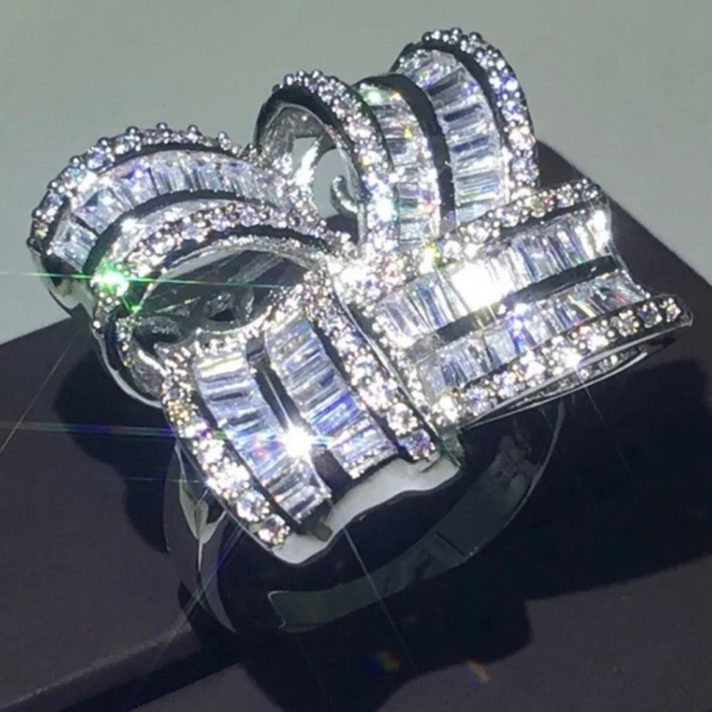 NEW 6.7 CT Silver Baguette Round Diamond Ring - Picture 6 of 6